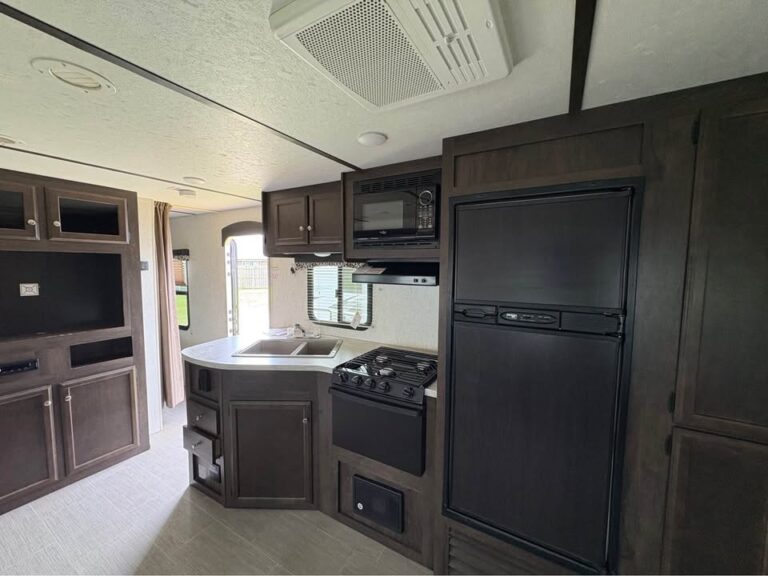 Tulsa area Used 2017 Starcraft RV Launch 27BHU for sale - gallery image 12 located in Glenpool Camper Sales Glenpool OK