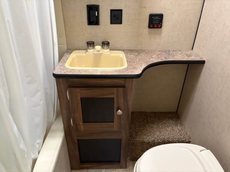 Used 2017 KZ RV Sportman 281 Glenpool inventory - gallery image 13 featured at Glenpool Camper Sales Tulsa area