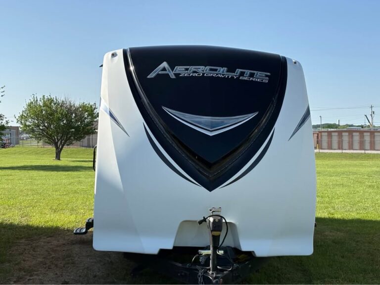 Used 2016 Dutchmen RV Aerolite 294RKSS in stock - gallery image 3 located in Glenpool Camper Sales Tulsa Oklahoma