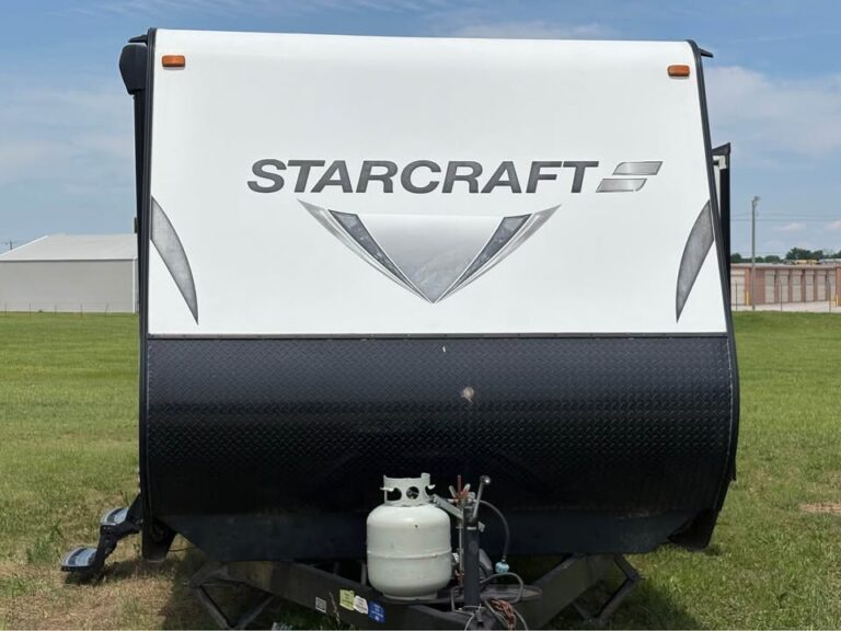 excellent Used 2017 Starcraft RV Launch 27BHU on sale - gallery image 4 available at Glenpool Camper Sales Glenpool OK