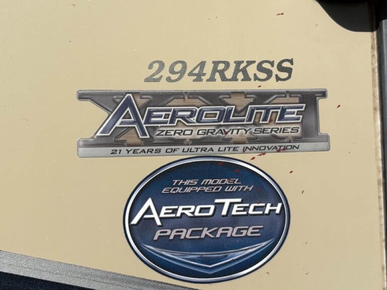 Used 2016 Dutchmen RV Aerolite 294RKSS for sale by dealer - gallery image 5 sold by Glenpool Camper Sales Tulsa Oklahoma