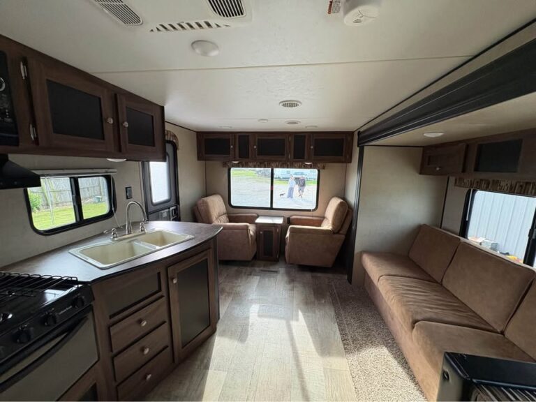 pristine Used 2017 KZ RV Sportman 281 ready for delivery - gallery image 6 from Glenpool Camper Sales Tulsa area