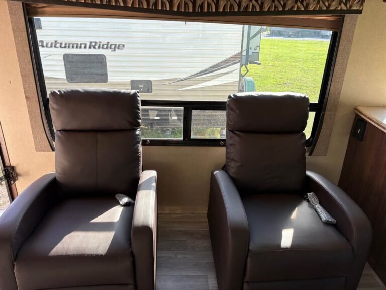 Used 2016 Dutchmen RV Aerolite 294RKSS dealer inventory - gallery image 7 stocked at Glenpool Camper Sales Tulsa Oklahoma
