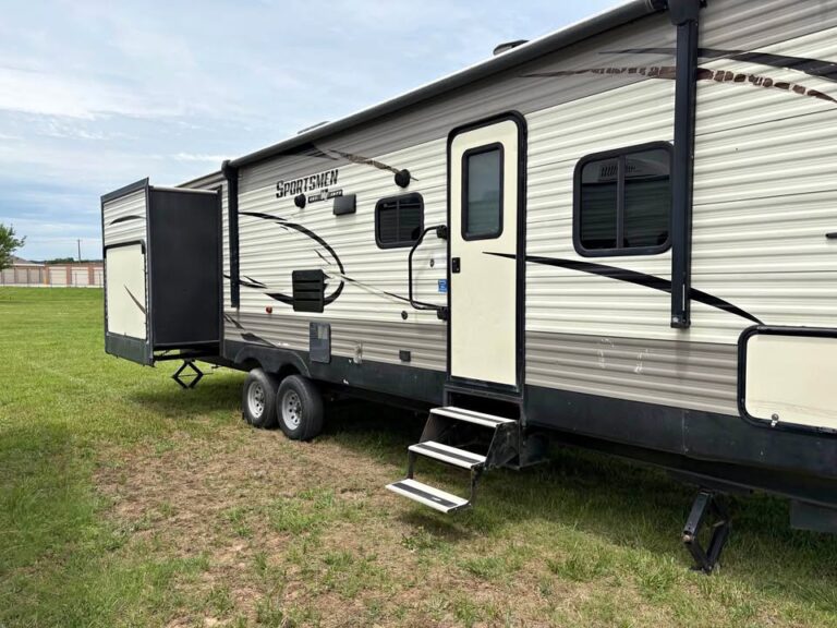 Used 2018 KZ RV Sportman 323 BHK for sale - family-friendly RV at Glenpool Camper Sales Tulsa Oklahoma