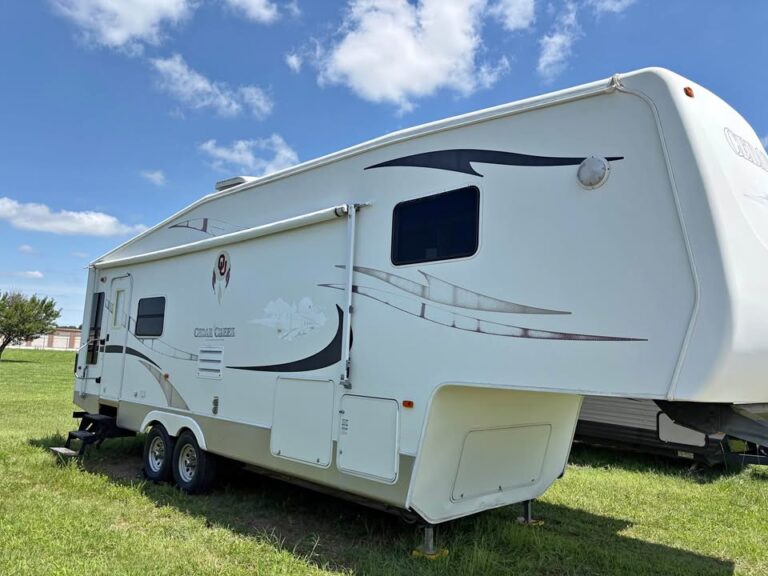 Used 2006 Forest River Cedar Creek 30RLBS for sale - spacious RV at Glenpool Camper Sales near Tulsa