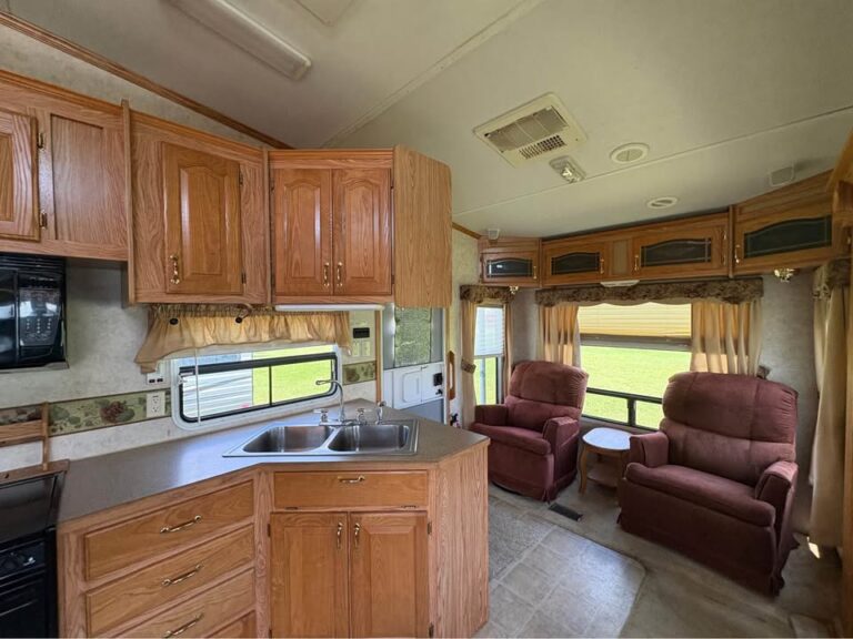 pristine Used 2006 Forest River Cedar Creek 30RLBS ready for delivery - gallery image 6 from Glenpool Camper Sales near Tulsa