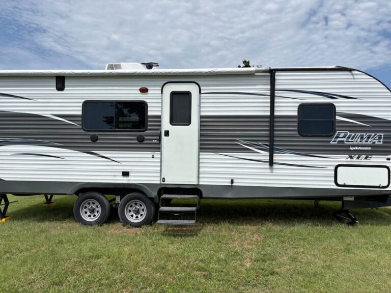 Used 2016 Palomino RV Puma for sale - spacious RV at Glenpool Camper Sales Glenpool