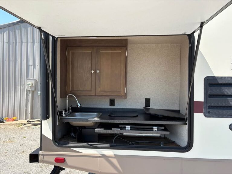 pristine Used 2017 Forest River Rockwood Mini Lite 3507S ready for delivery - gallery image 6 from Glenpool Camper Sales Glenpool OK