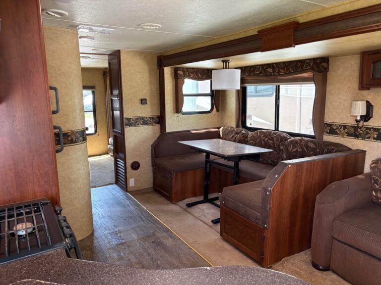 pristine Used 2013 Prime Time RV Lacrosse 318BHS ready for delivery - gallery image 6 from Glenpool Camper Sales near Tulsa